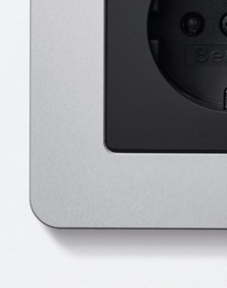 BERKER Q.7 Ramka 4 poczwórna metal aluminium 10146074 HAGER